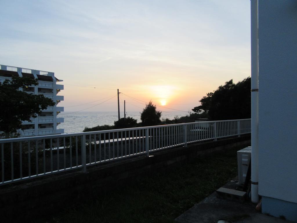 Guest House Diamond Yomitan Exterior photo