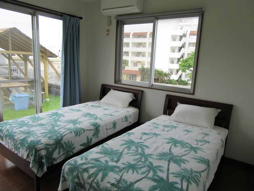Guest House Diamond Yomitan Exterior photo